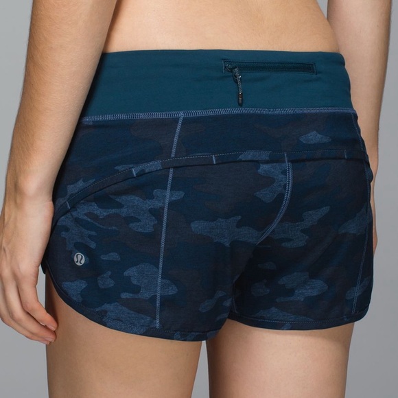 lululemon athletica Pants - Lululemon Speed Short Heathered Texture Lotus Camo Oil Slick Alberta Lake Sz 6